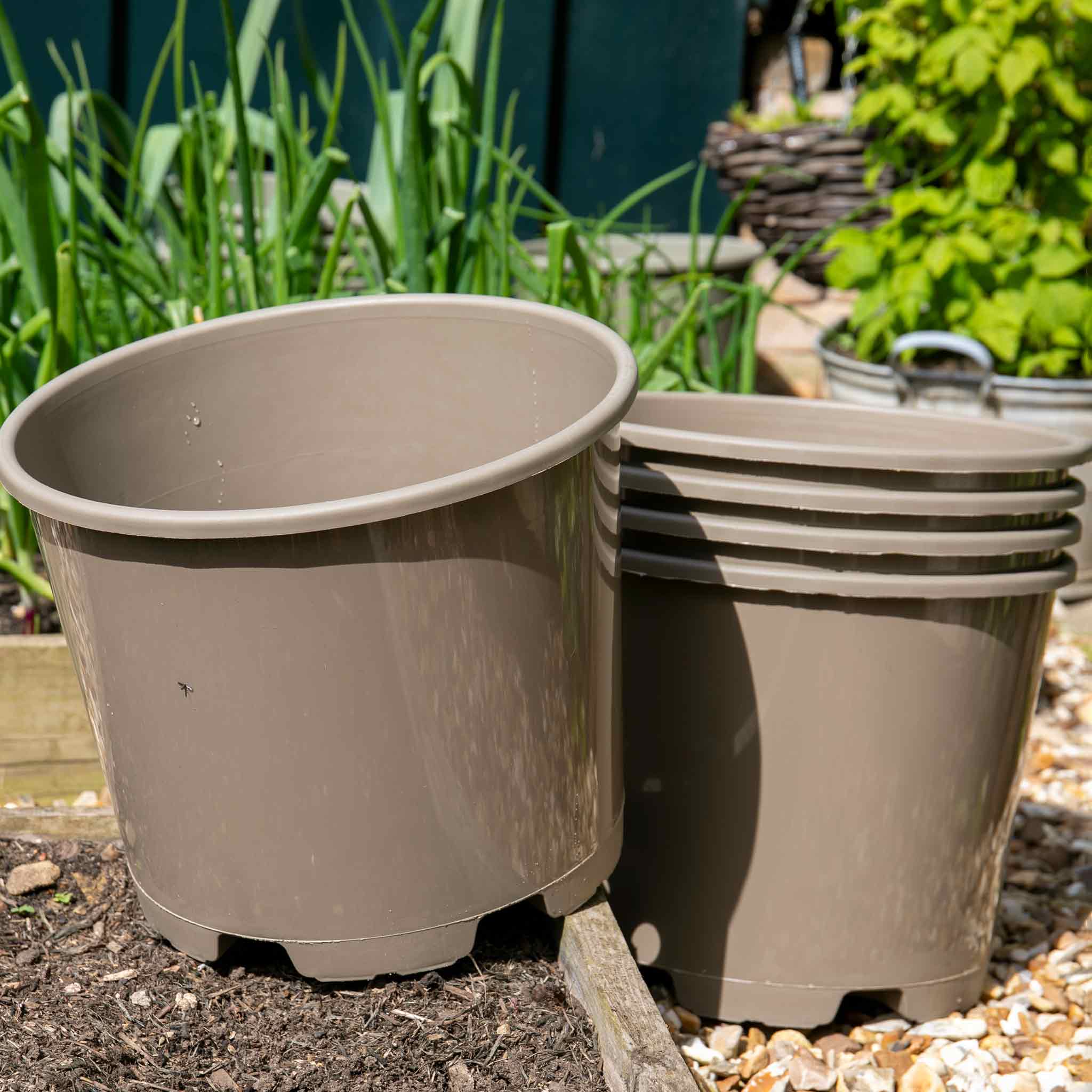 Taupe-Grey Plastic Plant Pots - 5 x 15 Litre