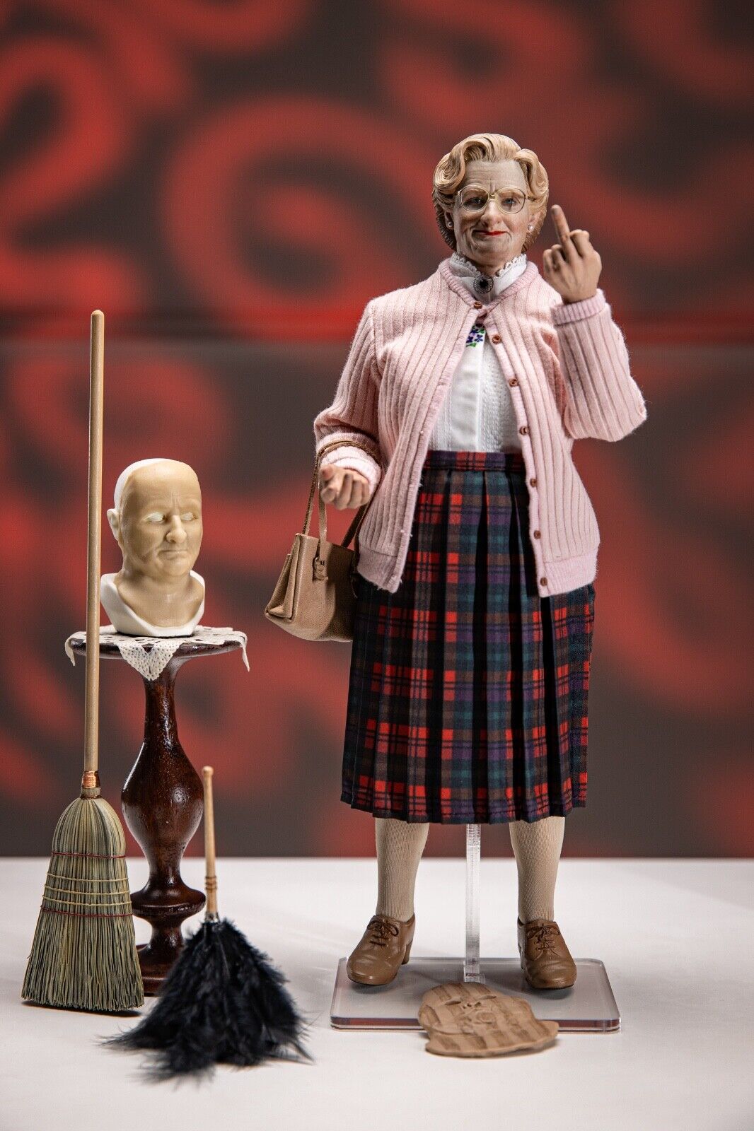 Mrs. Doubtfire - By: Cheung Kinmen [1:6 scale] RARE - Artist's Proof