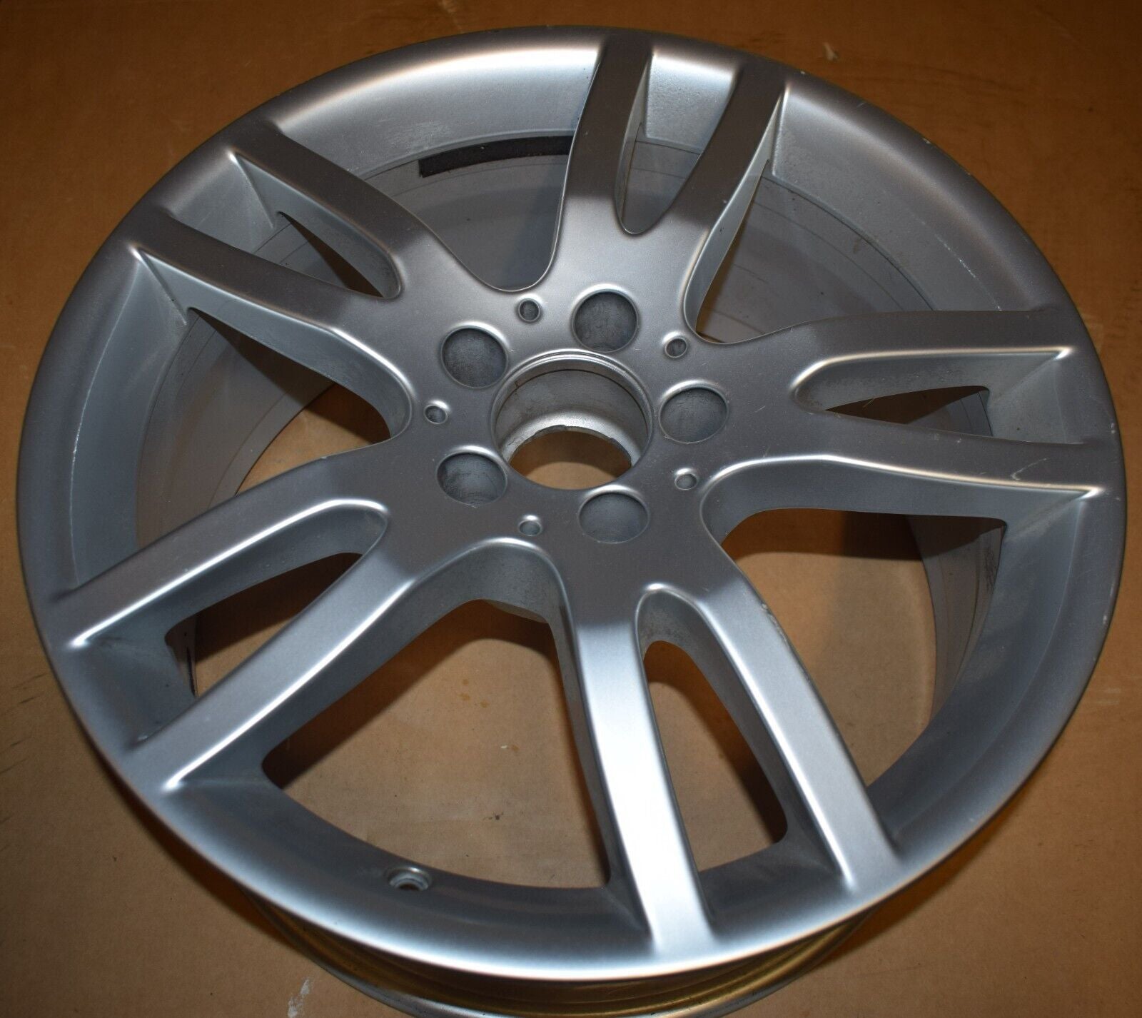 1x Original Mercedes R230 SL Alufelge a2304012502 8,5Jx18 ET 35