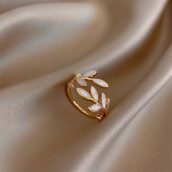 Pure - Vit Opal Leaf Justerbar Ring